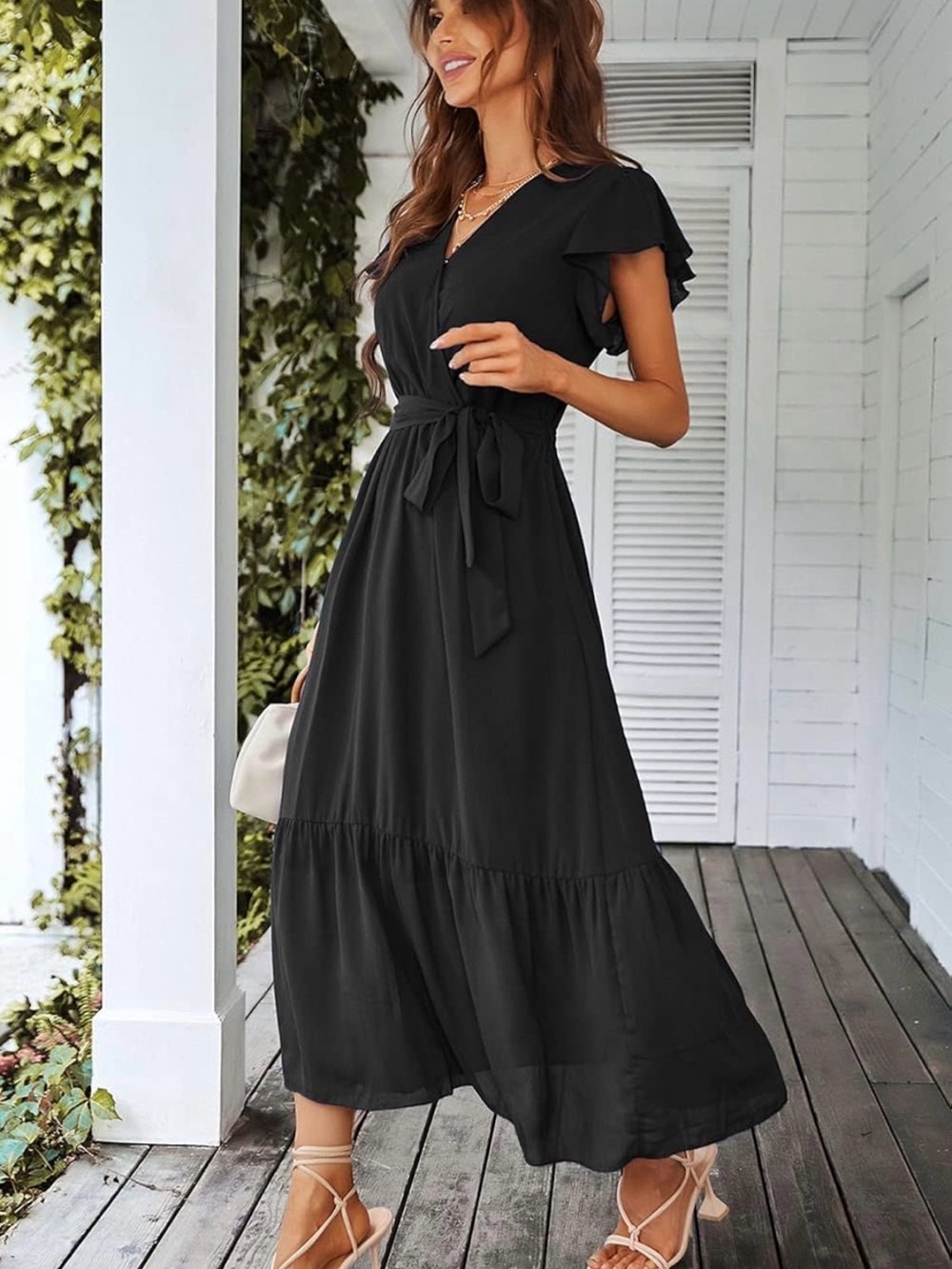 Women's Black V-Neck Tie-Waist Maxi Dress